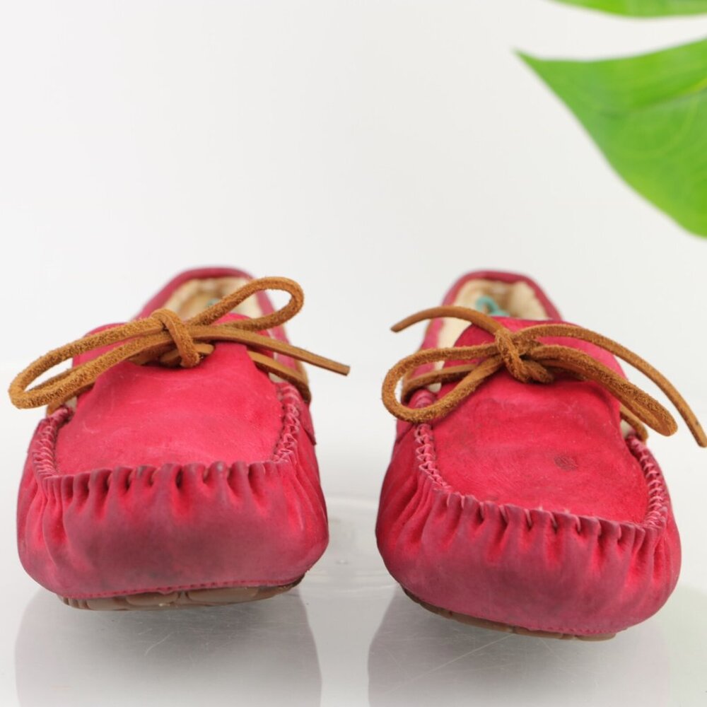 Ugg Womens Dakota Slip On Shoe Size 7 Red Suede Shearling‎ Sherpa Moccasin - Picture 2 of 12